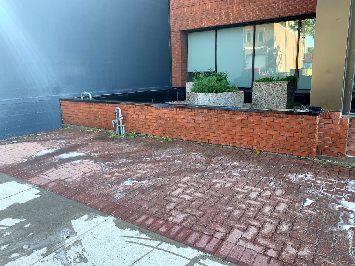 Brick wall grafitti removals 2