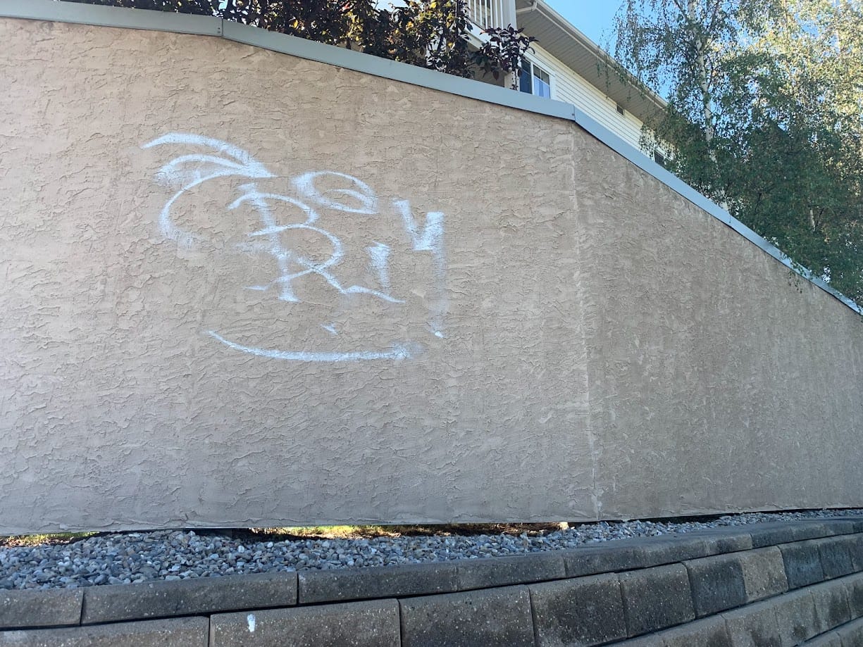 Stucco Privacy Wall Graffiti Removal