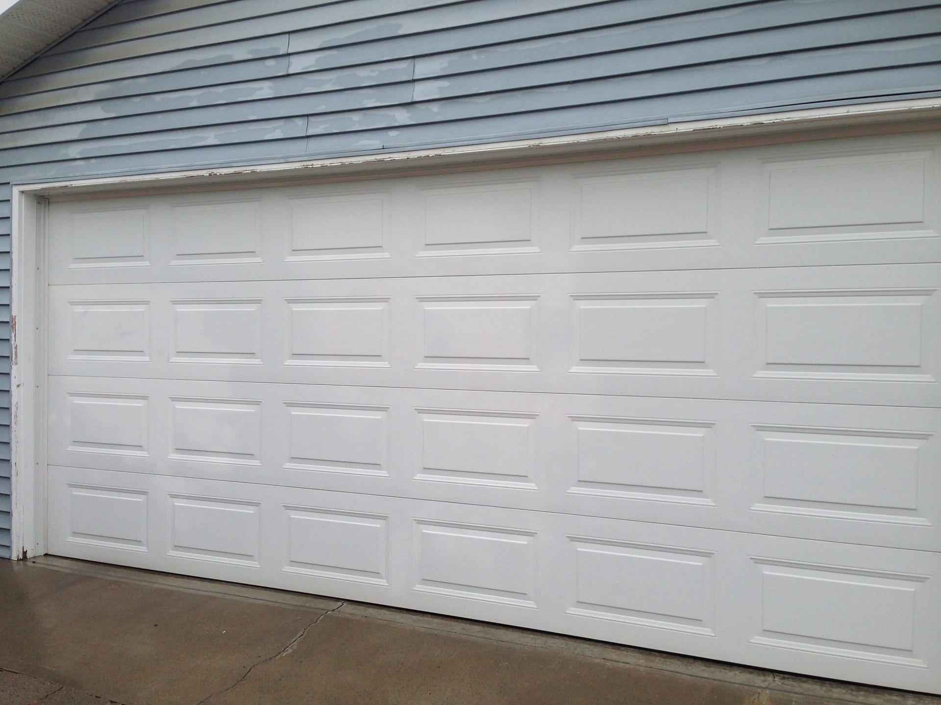 Garage Door Graffiti Removal Calgary