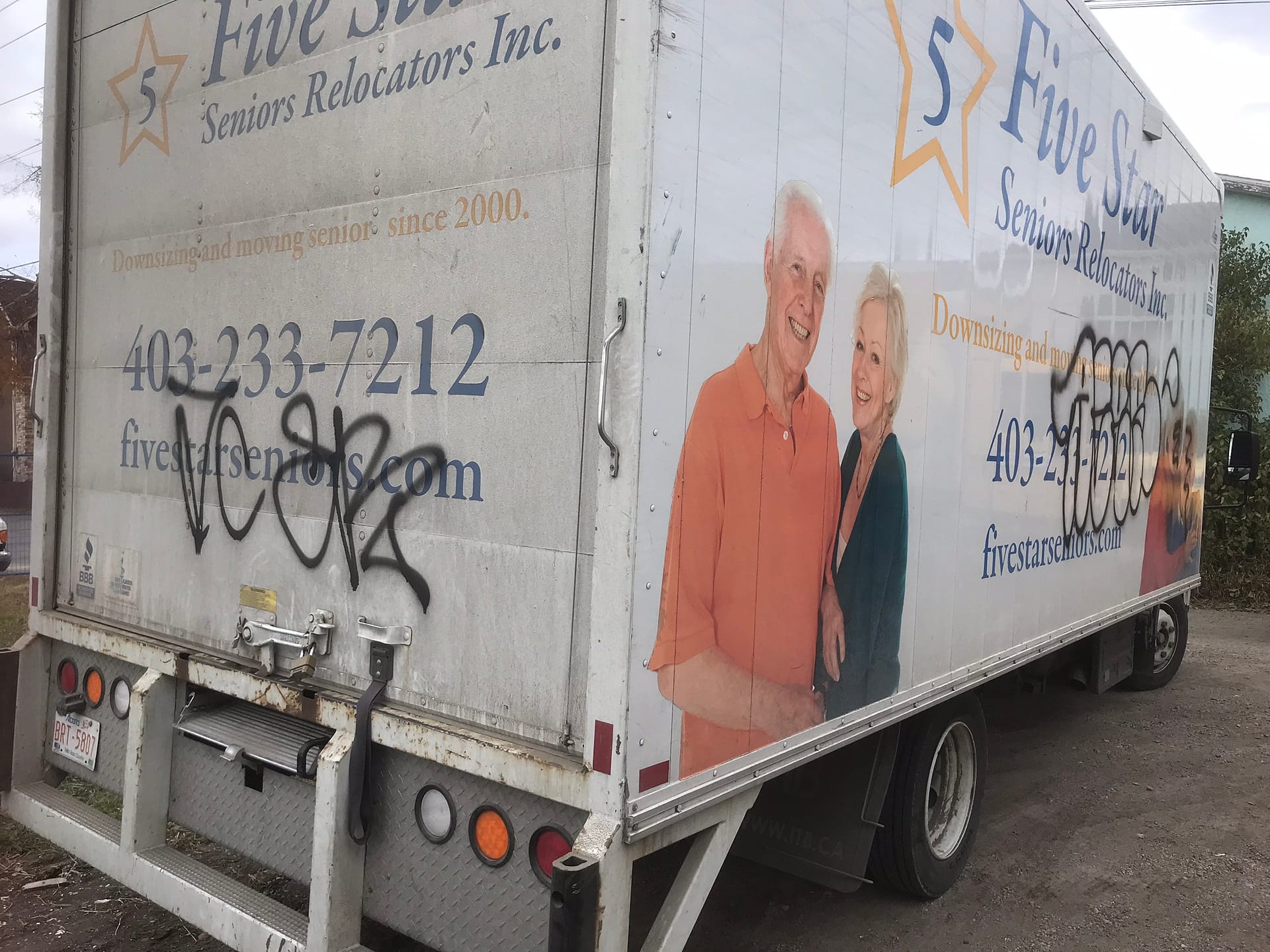 Graffiti removed from truck Calgary
