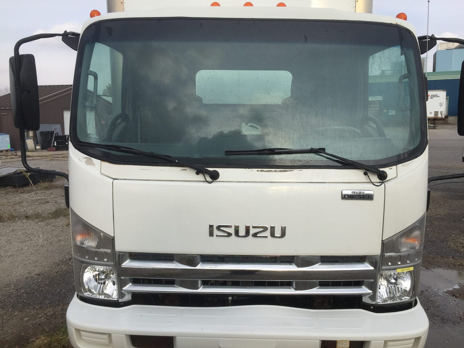 Isuzu Truck graffiti removal - after