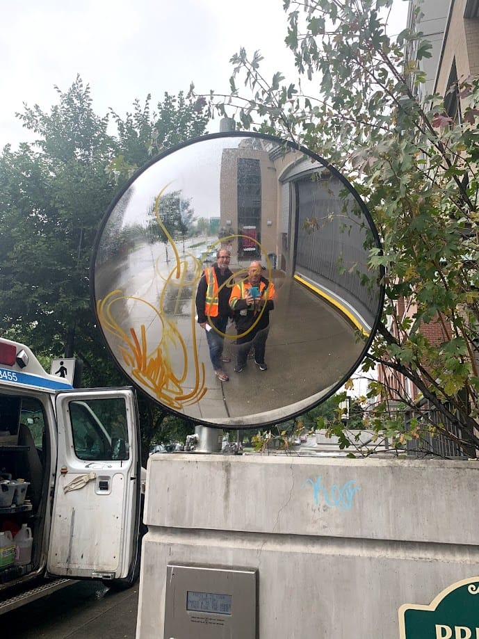 Convex Mirror Graffiti Removal